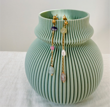 Load image into Gallery viewer, Mineralia Long Earrings