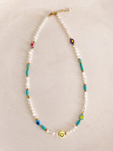 Load image into Gallery viewer, Smiley Necklace
