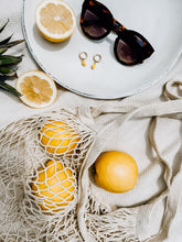 Carica l&#39;immagine nel visualizzatore di Gallery, Orecchini a cerchietto Tuttifrutti
