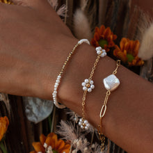 Lade das Bild in den Galerie-Viewer, Gänseblümchen-Armband
