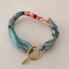 Carica l&#39;immagine nel visualizzatore di Gallery, Bracciale Seta
